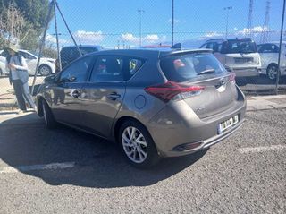 ¡SIN ENTRADA! TOYOTA AURIS 140CV