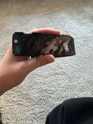 Cintura Louis Vuitton Camouflage V Buckle