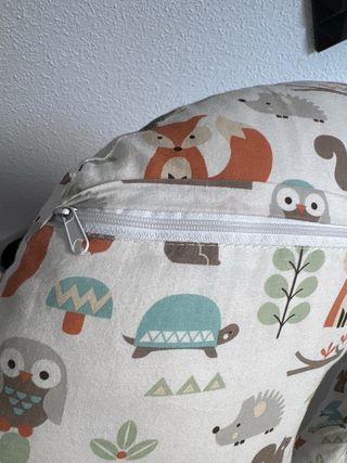 Cojín de lactancia estampado bosque