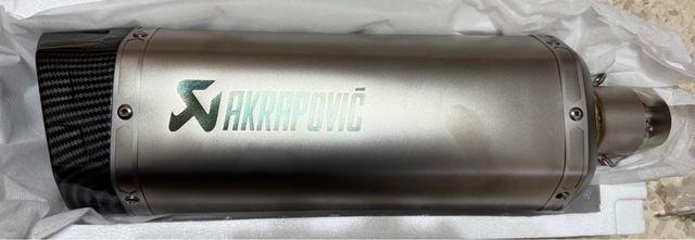 Escape Akrapovič Universal