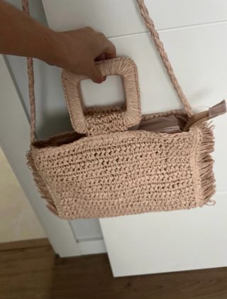 Bolso de mano y hombro beige