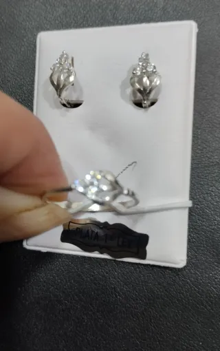 Conjunto : Anillo y Pendientes de niña de plata