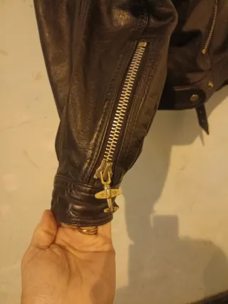 Cazadora motera cuero 1972 XL Harley Davidson