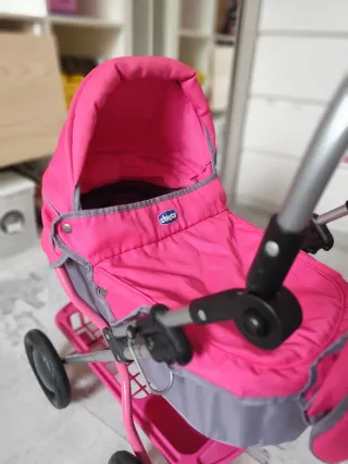 Carrello per bambole Chicco rosa e grigio