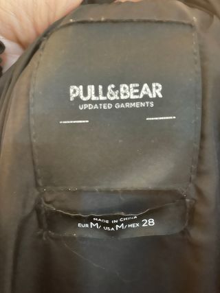 Chaquetón largo sin mangas negro