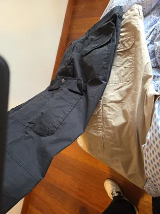 4 pantalones con muy poco uso