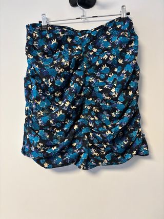 Falda Zara drapeada floral