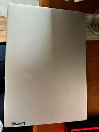 Portátil Lenovo Plata y Negro