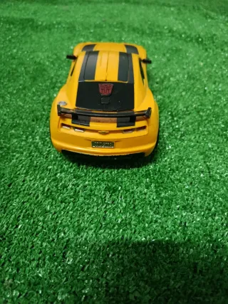 Coche de juguete amarillo, Chevrolet