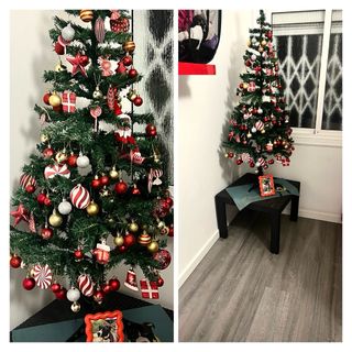 Mesa auxiliar negra exterior.