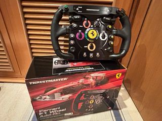 VOLANTE THRUSTMASTER FERRARI F1