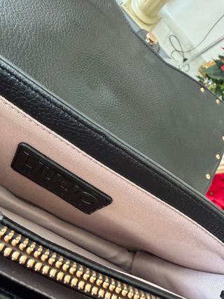 Bolso Liu Jo Negro con Plumas y Serpiente