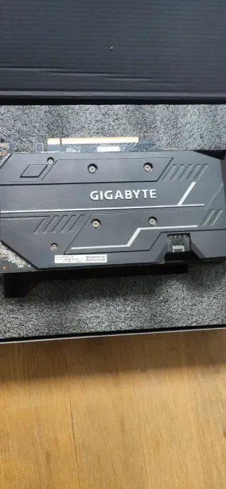 Tarjeta Gráfica Gigabyte GTX 1660 Super 6GB