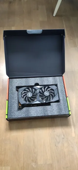 Tarjeta Gráfica Gigabyte GTX 1660 Super 6GB