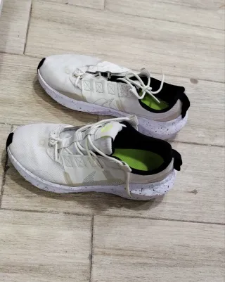 Zapatillas Nike Blancas y Verdes