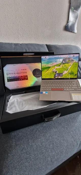 Asus Zenbook 14X OLED Space Edition
