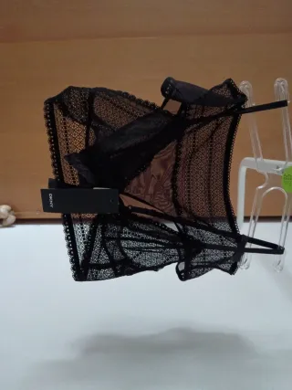 Conjunto lencería DKNY negro encaje