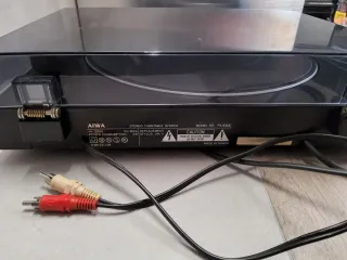 Giradischi AIWA PX-E80E con preamplificatore