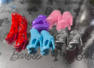 5 Pares Zapatos Barbie
