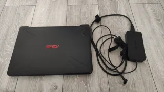 Portátil ASUS Negro