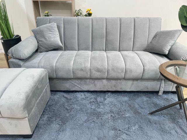 Sofa cama tercio pelo, con arcon y puff