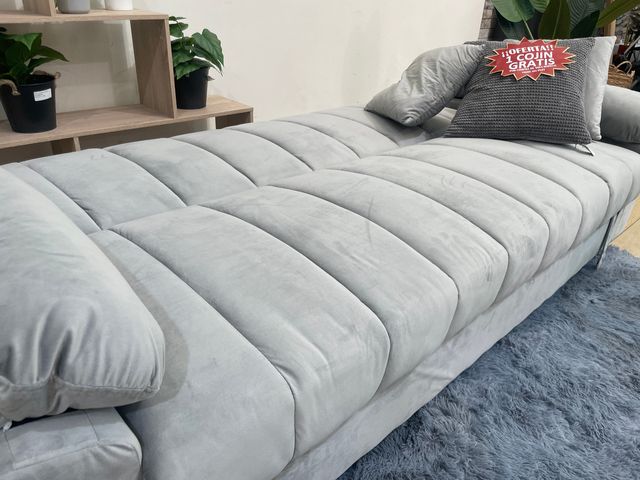 Sofa cama tercio pelo, con arcon y puff