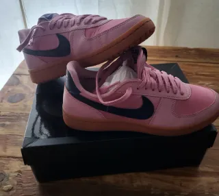 Nike Field General Rosa