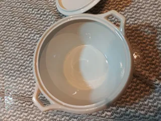 Antigua Sopera de exquisita porcelana Segoviana