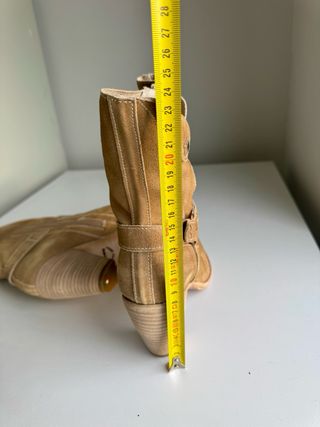 Stivaletti Nero Giardini camoscio marrone