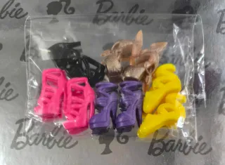 Lote 5 pares zapatos muñeca