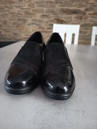 Botines negros de cuña