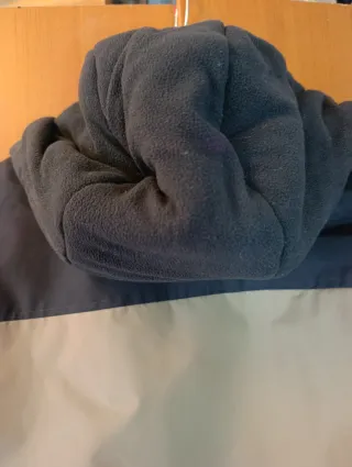 Chaqueta de invierno Primark beige y negra