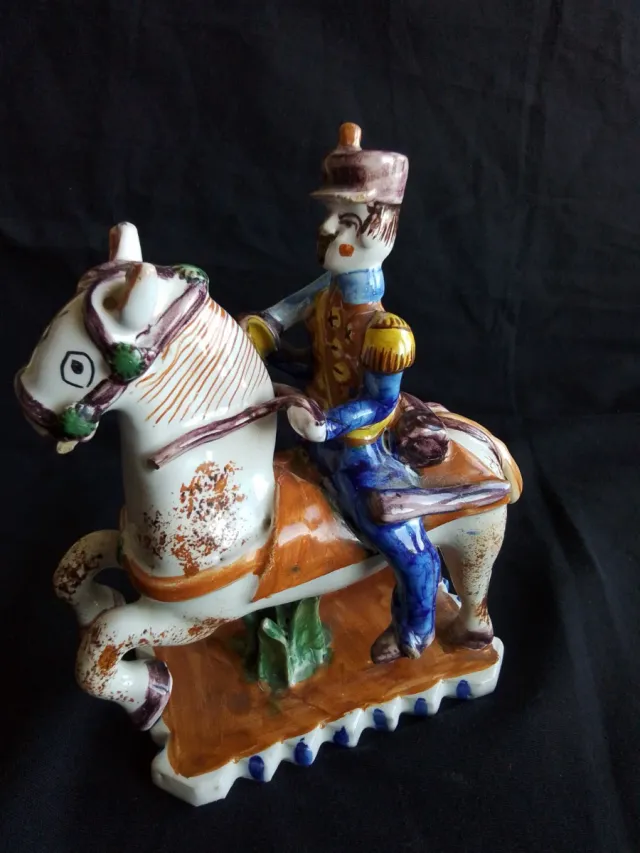 Figura in ceramica inglese Beswick: Cavaliere e cavallo