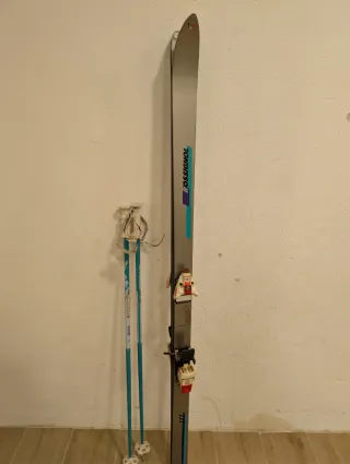 Esquís Rossignol con bastones