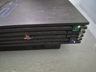 Consola PS2 Sony Negra + Juego Largo Winch