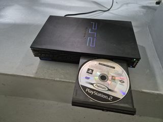 Consola PS2 Sony Negra + Juego Largo Winch