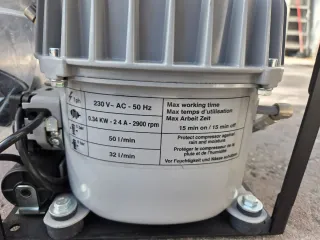 Compresor silencioso dental