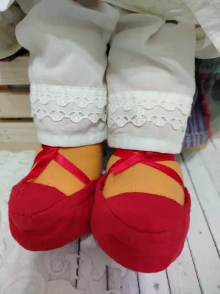 Muñeca artesanal hecha a mano