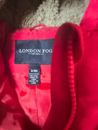 Buzo de niño rojo con capucha