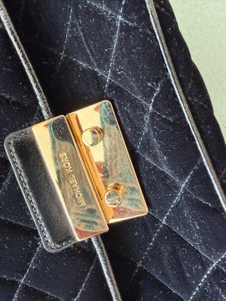 Bolso Michael Kors Terciopelo Negro Dorado Orginal