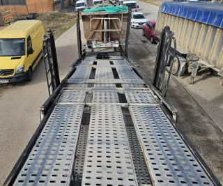 Semirremolque portavehículos Montenegro