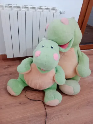2 Peluches Dinosaurio Verdes