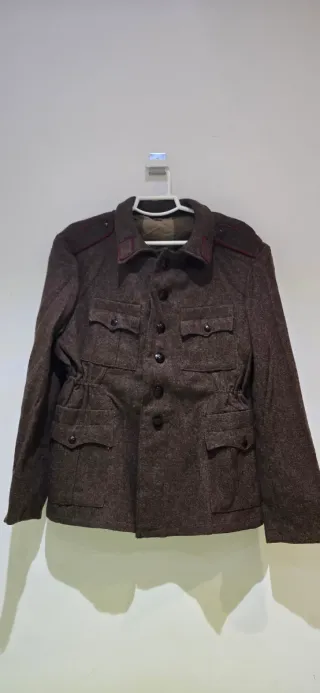 Antiguo uniforme militar ejército Soviético