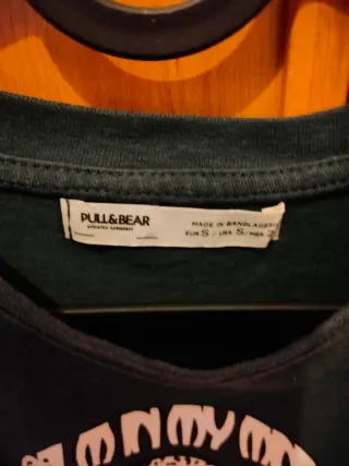 Camiseta gráfica mariposa y yin yang