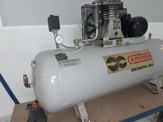 Compresor de aire industrial ligero
