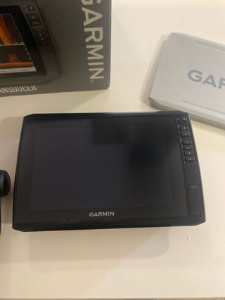 Garmin ECHOMAP 102 UHD