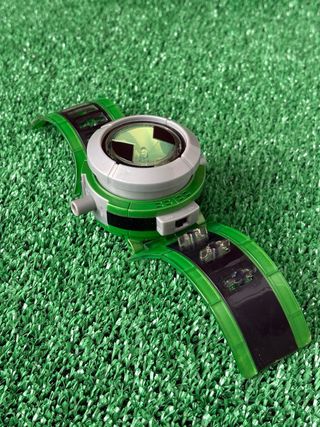 ULTIMATE OMNITRIX BEN 10