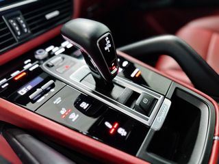 Porsche Cayenne E-Hybrid 462CV