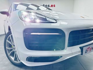 Porsche Cayenne E-Hybrid 462CV