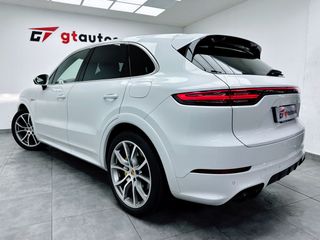 Porsche Cayenne E-Hybrid 462CV
